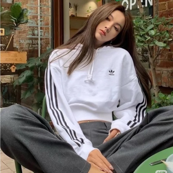 Adidas Adicolor Classics hoodie color white
US S - Picture 2 of 6